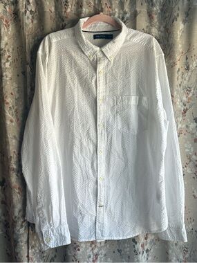 Nautica White Seersucker Button-Down Shirt